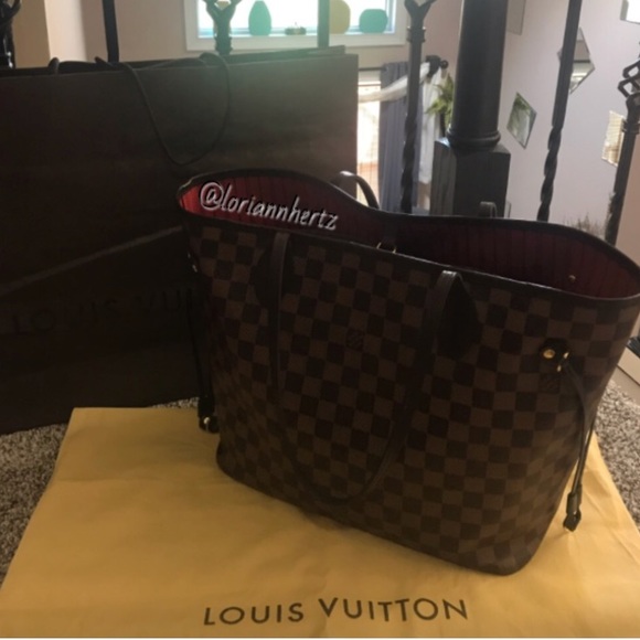 Louis Vuitton Handbags - Authentic LV neverfull MM